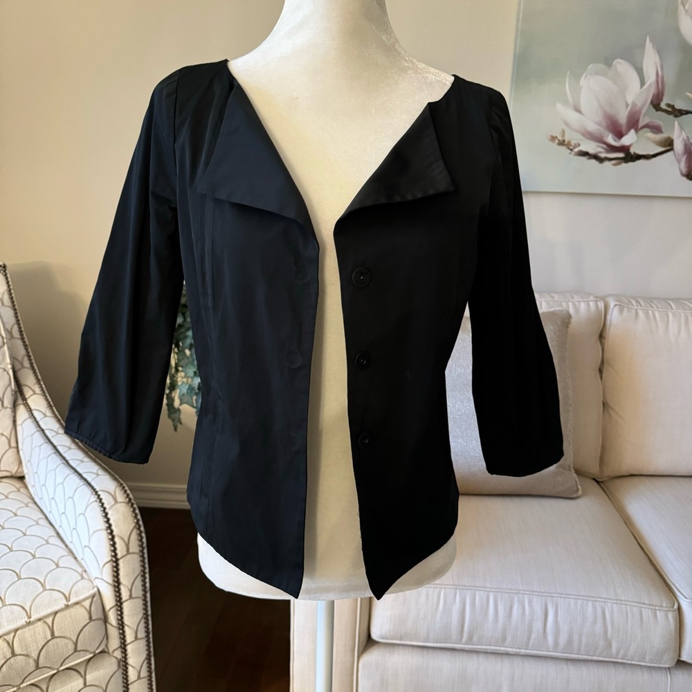 Theory Cropped Belted Blazer - Picture 4 of 16